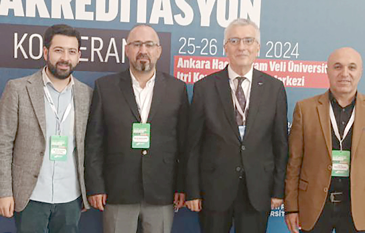 AKADEMİSYENLER ULUSLAR ARASI KONFERANSA KATILDI