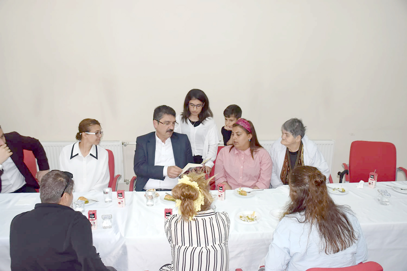 ÇOCUK EVLERİ VE ENGELSİZ YAŞAM MERKEZİNE ZİYARET