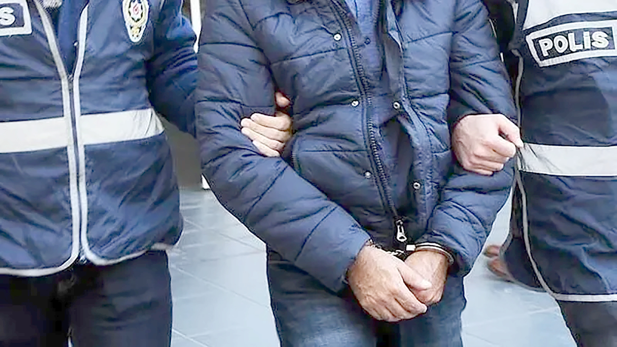 DOLANDIRICILAR YAKALANDI