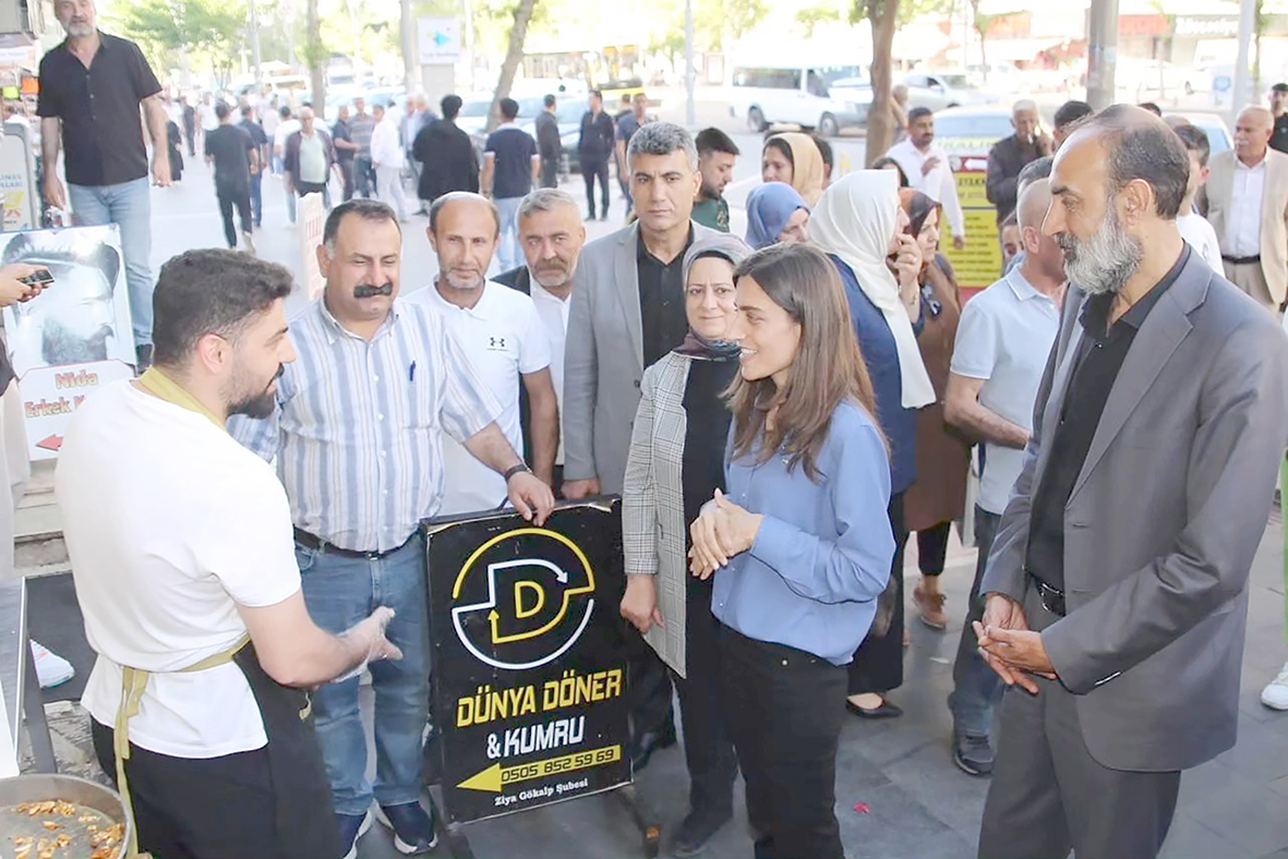 ESNAFA TEŞEKKÜR ZİYARETİ