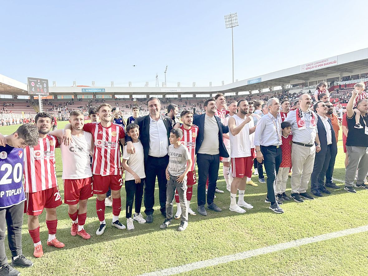 ŞAMPİYONLUĞA 1 PUAN!