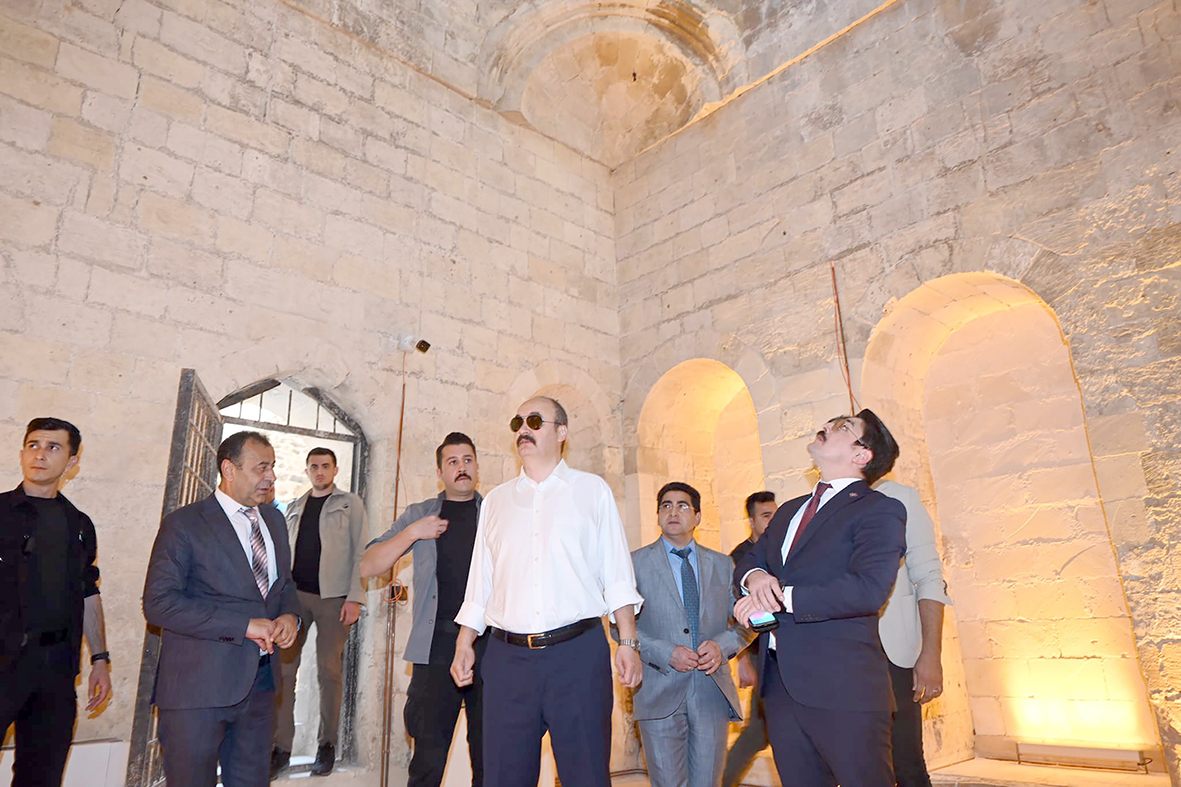 RESTORASYON ÇALIŞMASINI YERİNDE İNCELEDİ