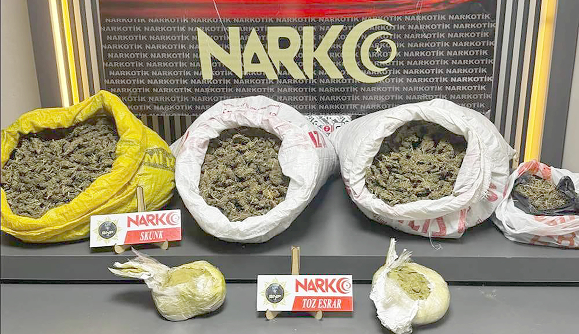 17 KİLO UYUŞTURUCU ELE GEÇİRİLDİ