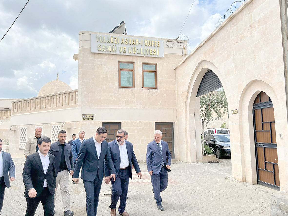 ASHABI SUFFE CAMİ VE KÜLLİYESİNİ ZİYARET ETTİLER