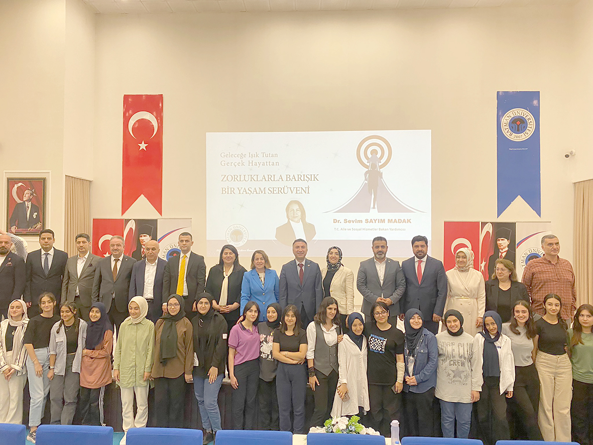 BAKAN YARDIMCISI BATÜ’DE KONFERANS VERDİ