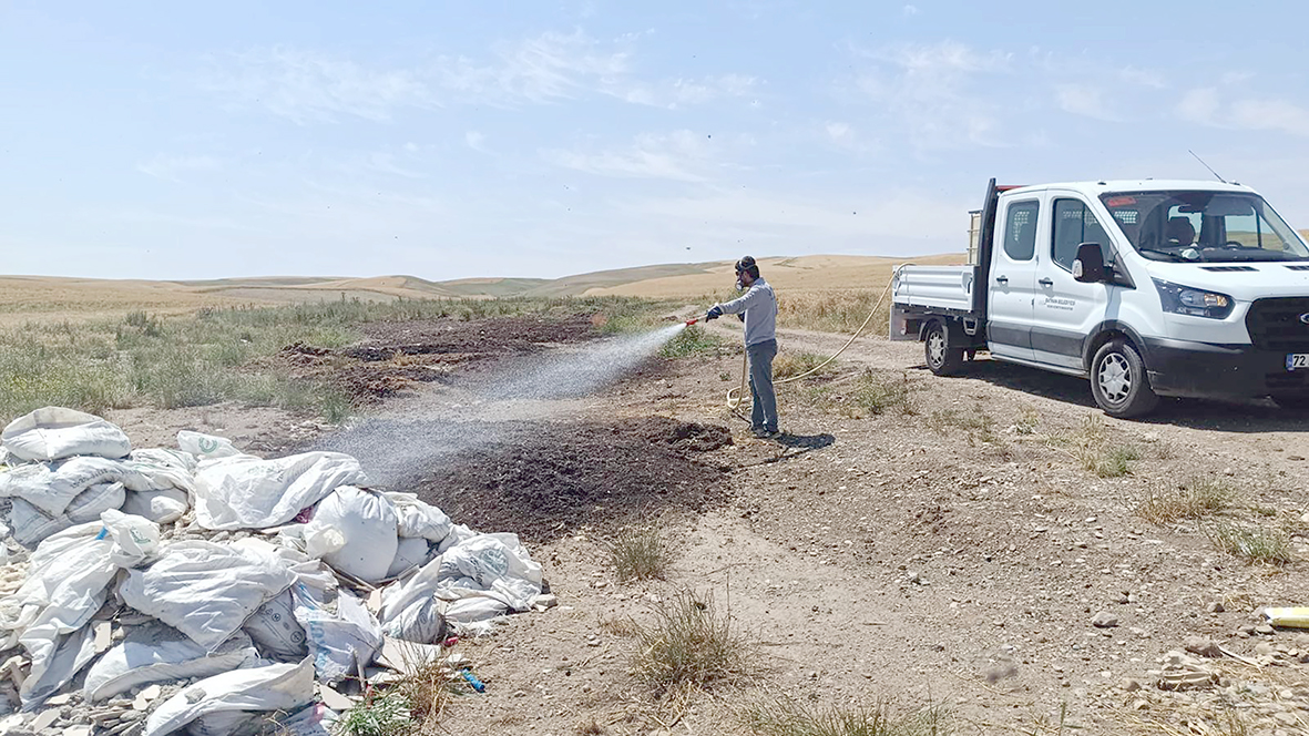 “BATMAN’IN ALTINI ÜSTÜNÜ KOMPLE İLAÇLIYORUZ”