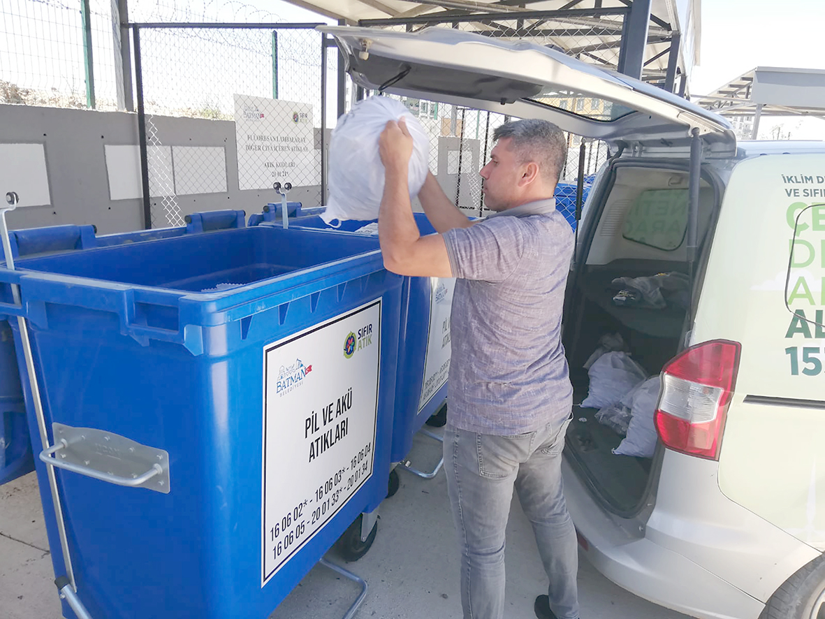 BİR TON ATIK PİL TOPLANDI