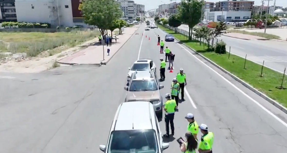 EKİPLERDEN GÜVENLİ TRAFİK DENETİMİ