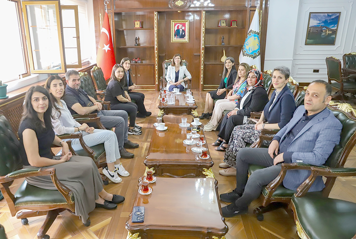 EŞ BAŞKAN SÖNÜK’TEN İADEYİ ZİYARET