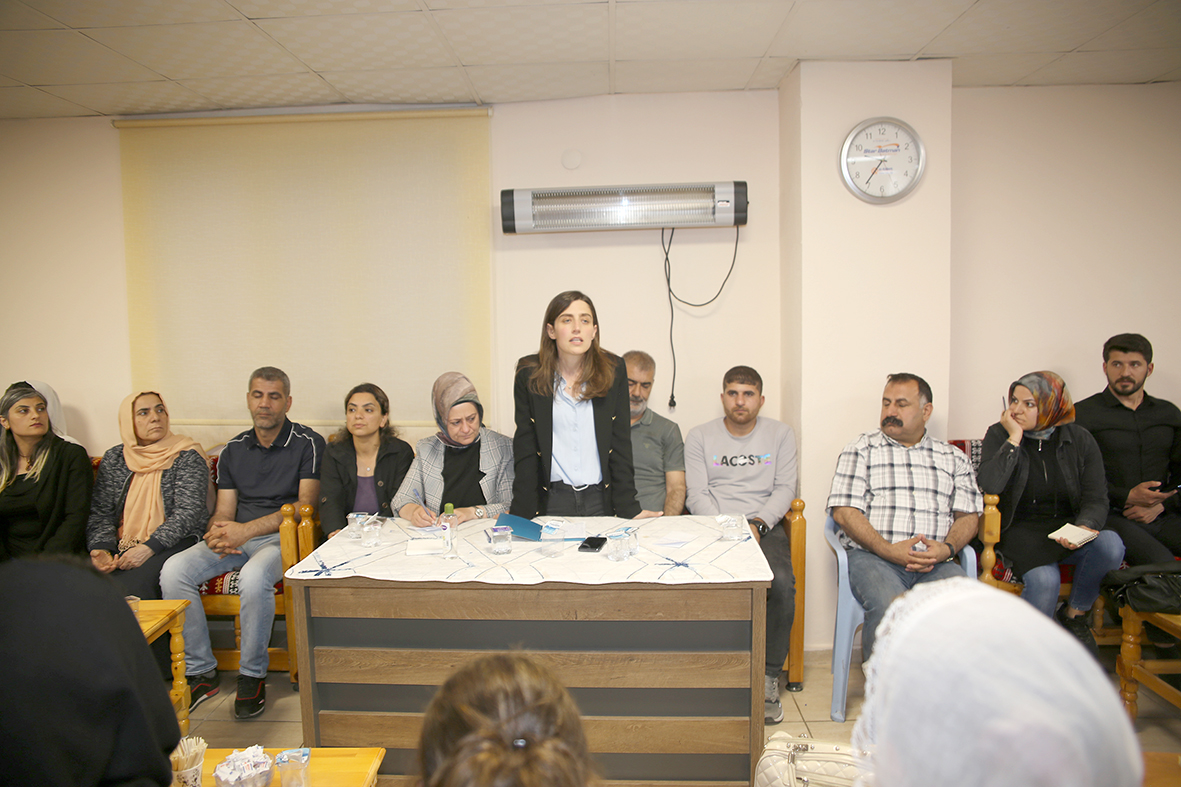 İLK HALK TOPLANTISI YAPILDI