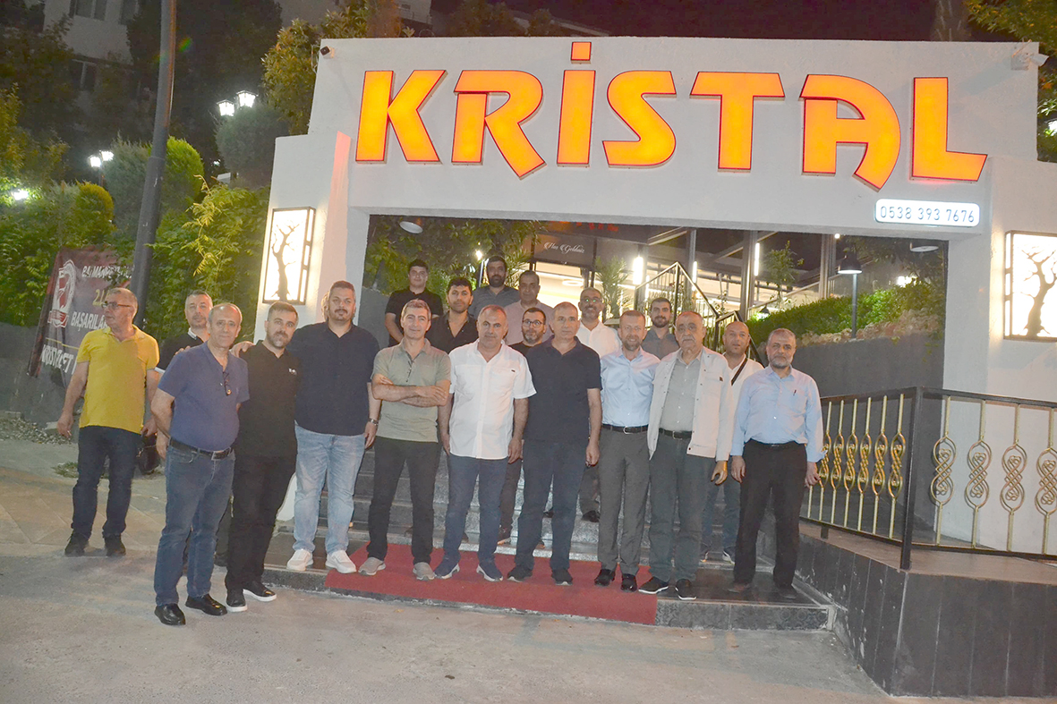 KRİSTAL ET LOKANTASI GAZETECİLERİ AĞIRLADI
