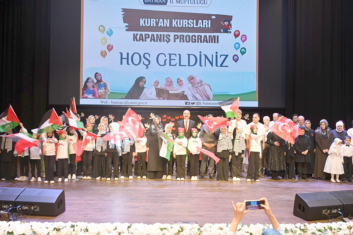 KUR’AN KURSLARINDA KAPANIŞ PROGRAMI DÜZENLENDİ