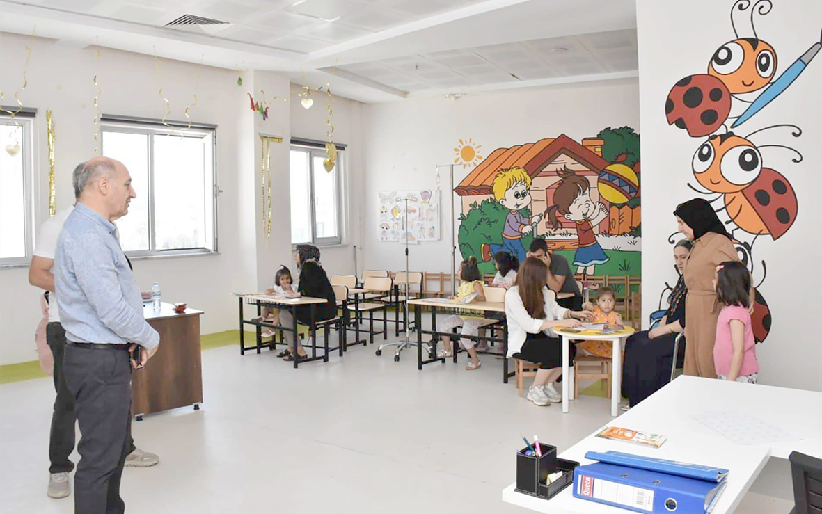 KURTARAN, HASTANE EĞİTİM SINIFINI ZİYARET ETTİ