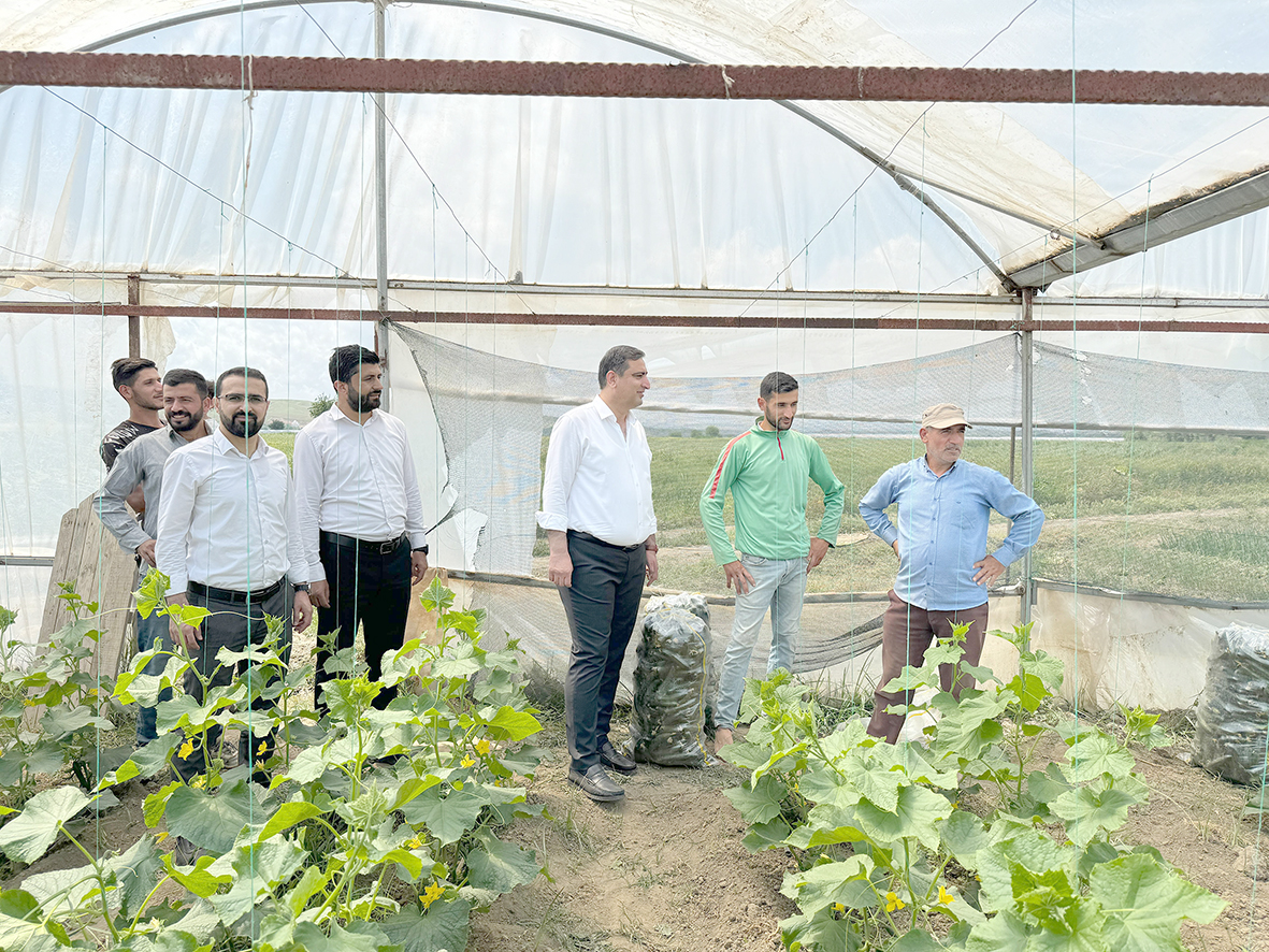 SERACILARI DİNLEDİ