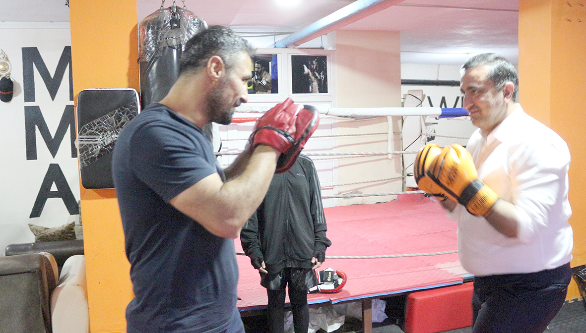 MİLLETVEKİLİ RAMANLI’DAN DÜNYA ŞAMPİYONUNA ZİYARET