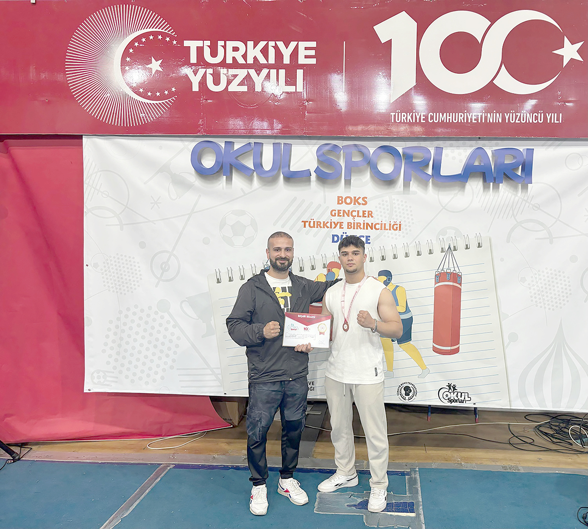 TAHA’NIN SERT YUMRUKLARI, TÜRKİYE ÜÇÜNCÜLÜĞÜ GETİRDİ