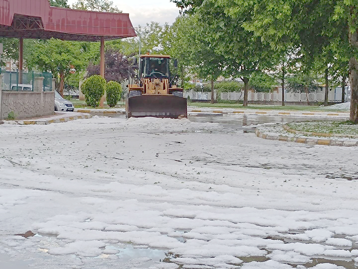 TAŞKINLARA ANINDA MÜDAHALE