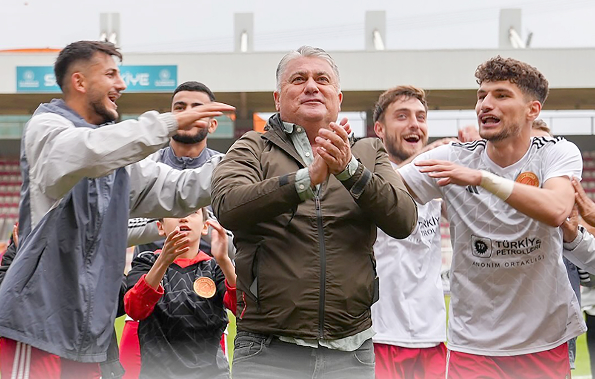 “BU ANLAMLI ŞAMPİYONLUK ŞEHRİMİZE HAYIRLI OLSUN”