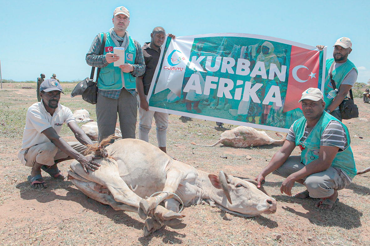 CANSUYU’NUN HEDEFİ 100 BİN KURBAN