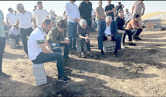 EŞ BAŞKAN SÖNÜK, YANGIN BÖLGESİNDEYDİ