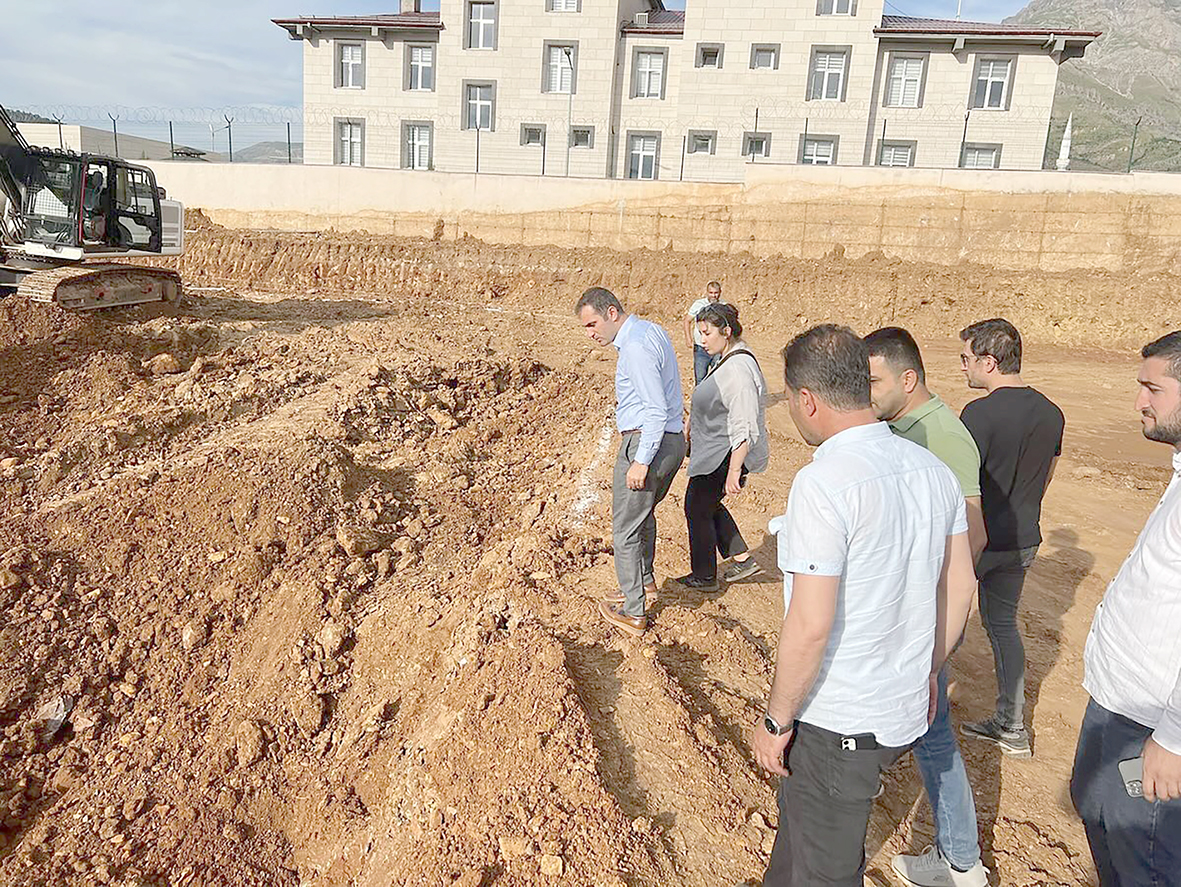 HALK KÜTÜPHANESİ TEMEL ATMA ÇALIŞMALARI SÜRÜYOR