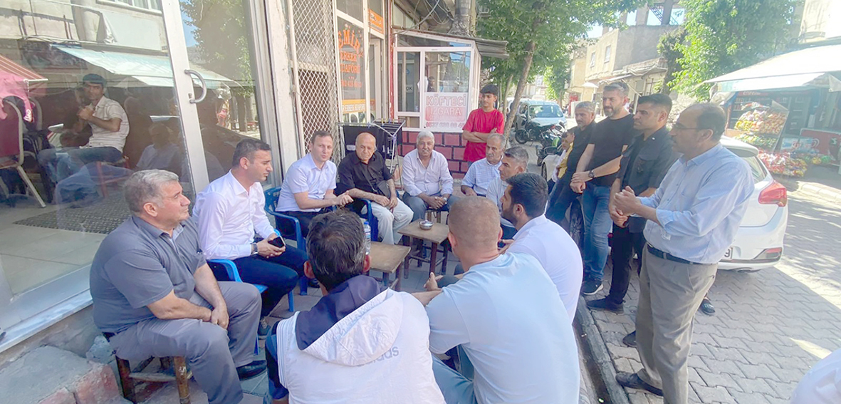 KAYMAKAM, HALK İLE BULUŞTU