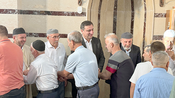 RAMANLI, HALKLA BAYRAMLAŞTI