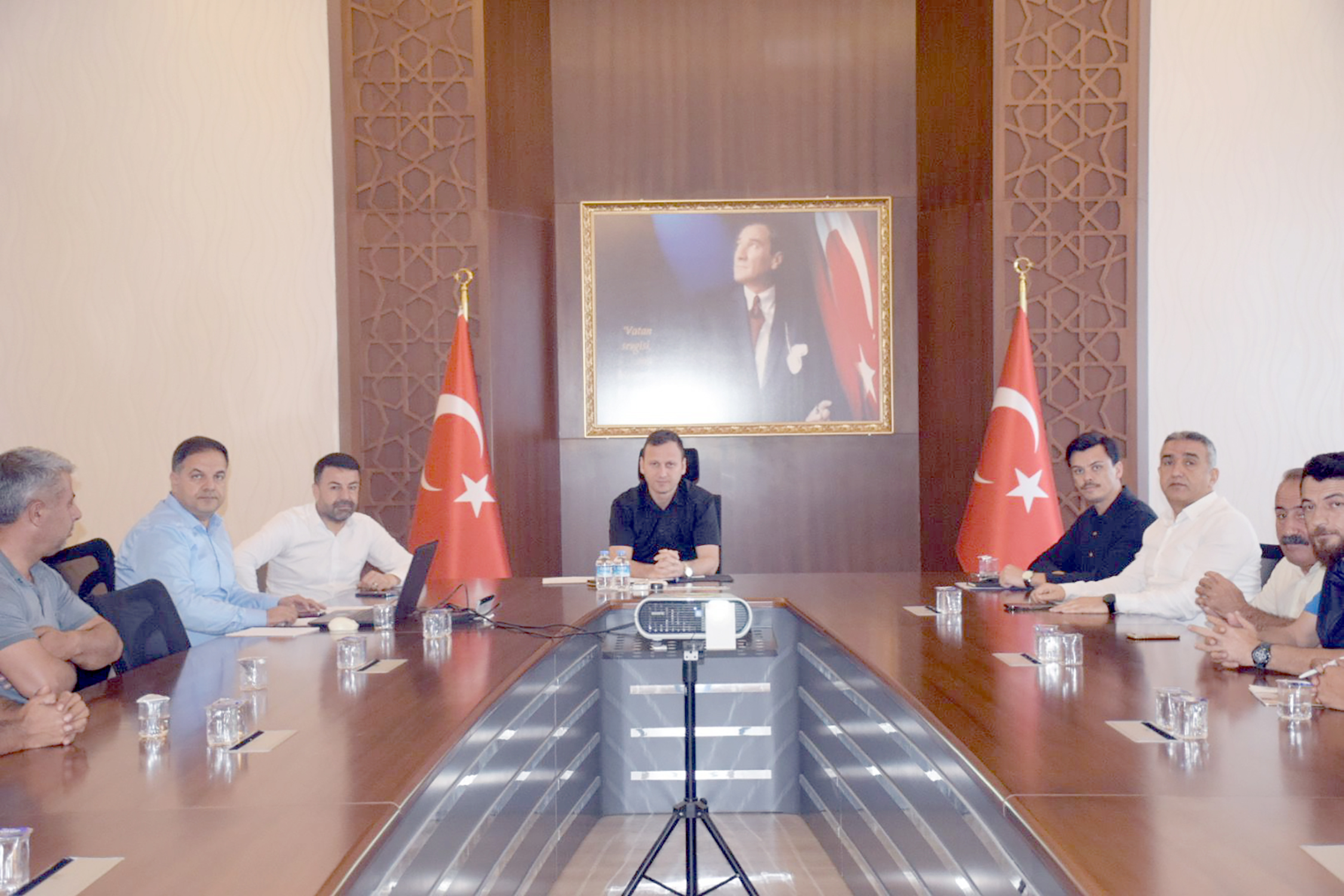 SOKAK HAYVANLARINA KARŞI ALINACAK TEDBİRLER GÖRÜŞÜLDÜ