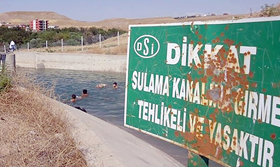 “AİLELERE BÜYÜK SORUMLULUK DÜŞÜYOR”