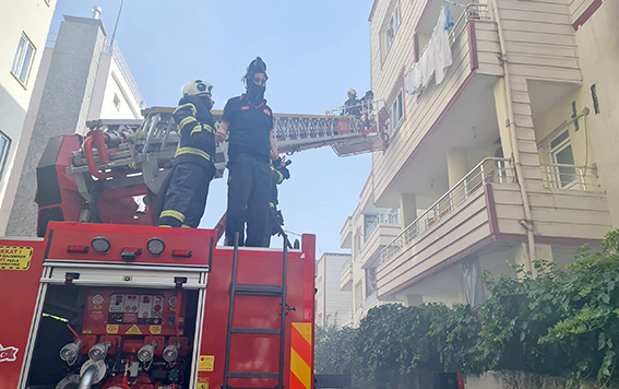 YANGIN KISA SÜREDE KONTROL ALTINA  ALINDI