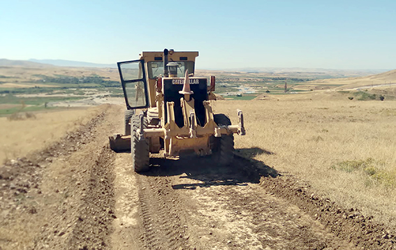 HALKIN TALEPLERİ DOĞRULTUSUNDA YOL ÇALIŞMALARI DEVAM EDİYOR