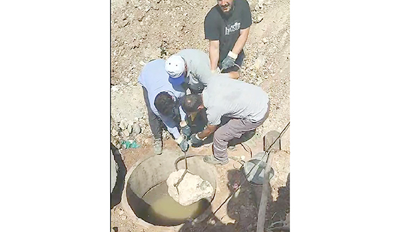 KANALLARI TIKAYAN KATI ATIKLAR ÇIKARTILDI