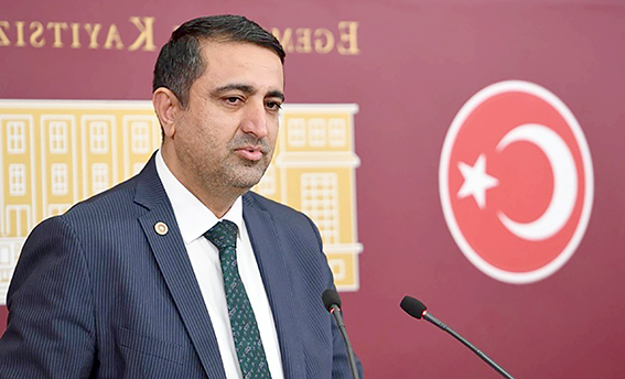 “ÖNCE İNSAN OLMAYI BAŞARMALIYIZ”