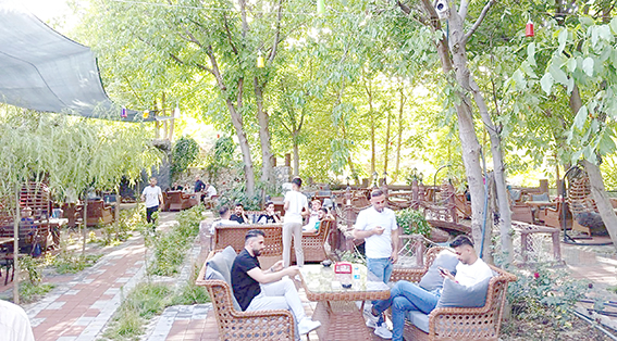 SICAK HAVA, PİKNİK ALANLARINA AKIN ETTİRDİ