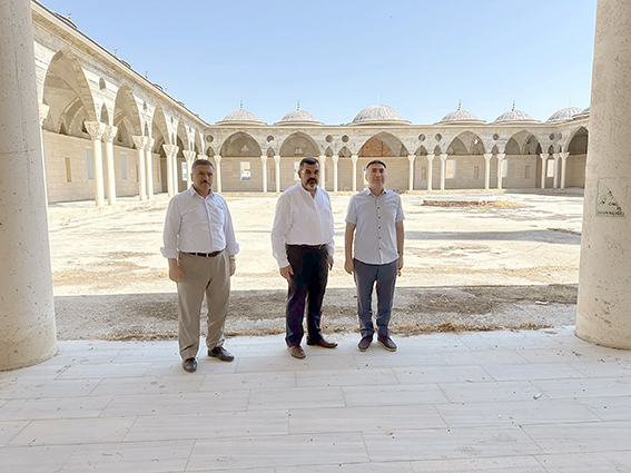 ÜNİVERSİTE CAMİSİ İNŞAATINDA İNCELEME