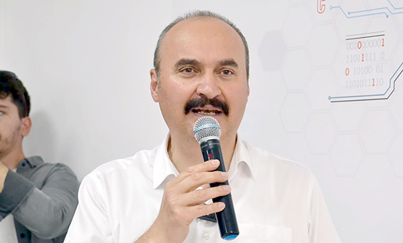 VALİ CANALP “15 TEMMUZ; EŞİNE AZ RASTLANIR BİR KAHRAMANLIK DESTANIDIR”