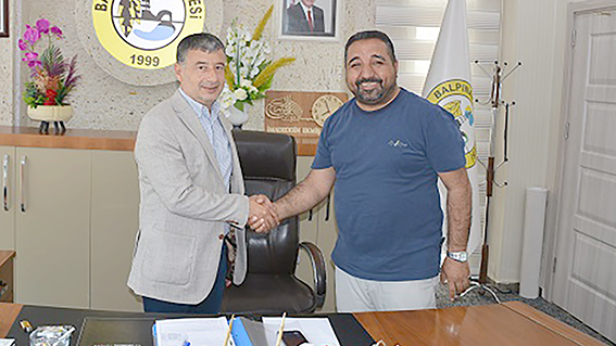 BAŞKAN EKMİŞ’TEN ÖĞRENCİLERE BURS MÜJDESİ