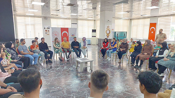 BÜYÜKELÇİ YAVUZ KÜL, GENÇLERLE BULUŞTU