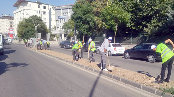 İSTASYON CADDESİNDE KALICI PEYZAJ DÜZENLEMESİ