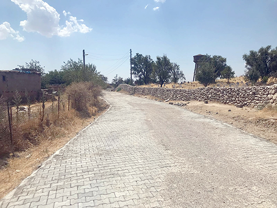 KİLİTLİ PARKE TAŞI DÖŞEME ÇALIŞMASI DEVAM EDİYOR