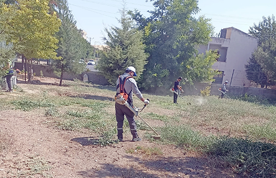 MEZARLIKLARDA KAPSAMLI TEMİZLİK ÇALIŞMASI BAŞLATILDI
