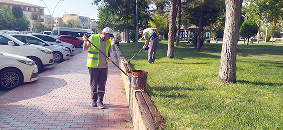PARK VE BAHÇELERDE YOĞUN ÇALIŞMA