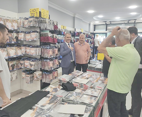 “SİYASET, GÖNÜL ALMA İŞİDİR”