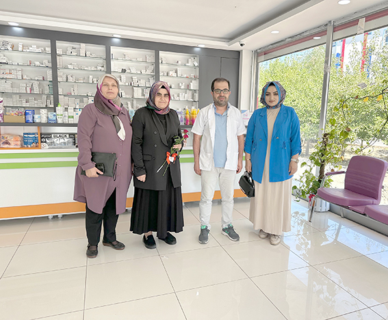 AKSOY, DÜNYA ECZACILAR GÜNÜ’NÜ KUTLADI