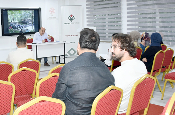 ANADOLU MEKTEBİ YAZAR OKUMALARI