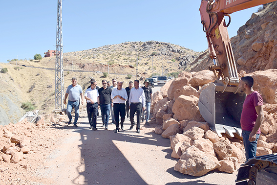 GRUP KÖY YOLU ONARIMI BAŞLADI