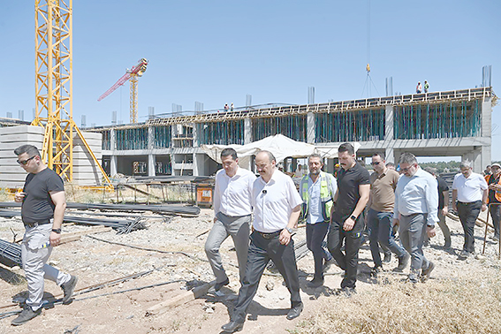 HASTANE İNŞAATI HIZLA YÜKSELİYOR