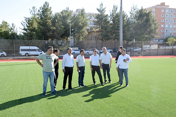 İLÇE SENTETİK FUTBOL SAHASI YENİLENDİ