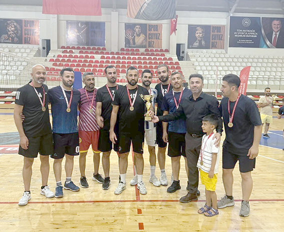 KAMU SPOR OYUNLARI VOLEYBOLDA MİLLİ EĞİTİM ŞAMPİYON