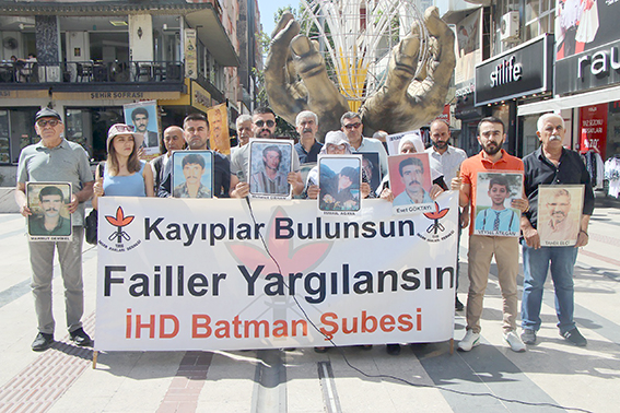 KAYIP YAKINLARI KARTAY’IN AKIBETİNİ SORDU